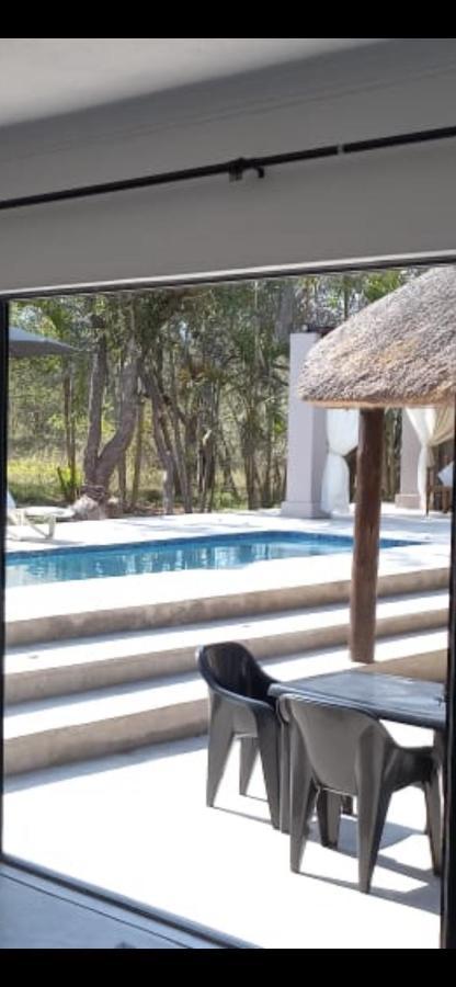 Hotel Wild Goose Marloth Park Exterior foto